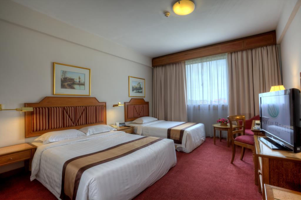 Sunway Hotel Phnom Penh Exterior foto