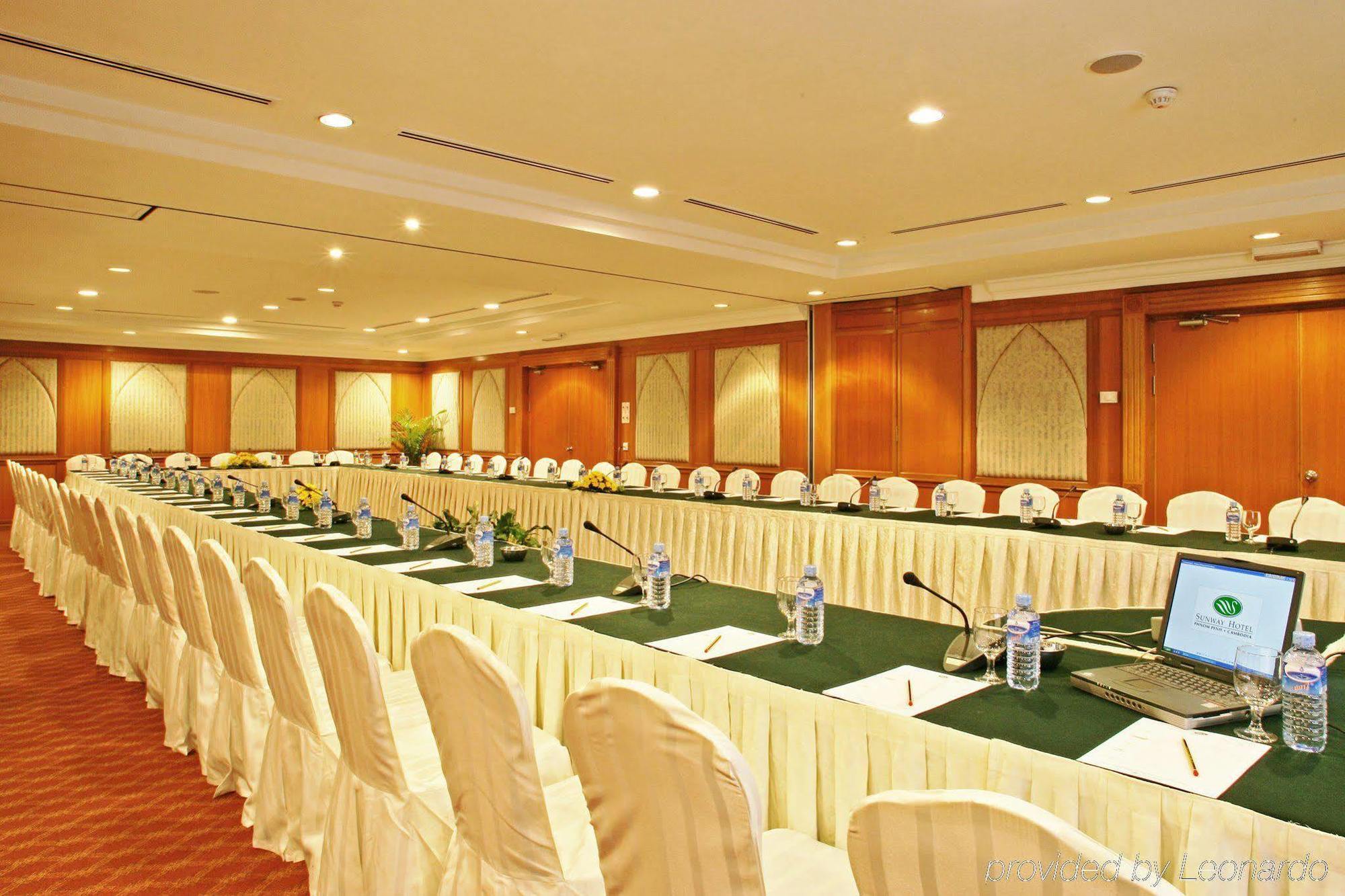 Sunway Hotel Phnom Penh Negocio foto