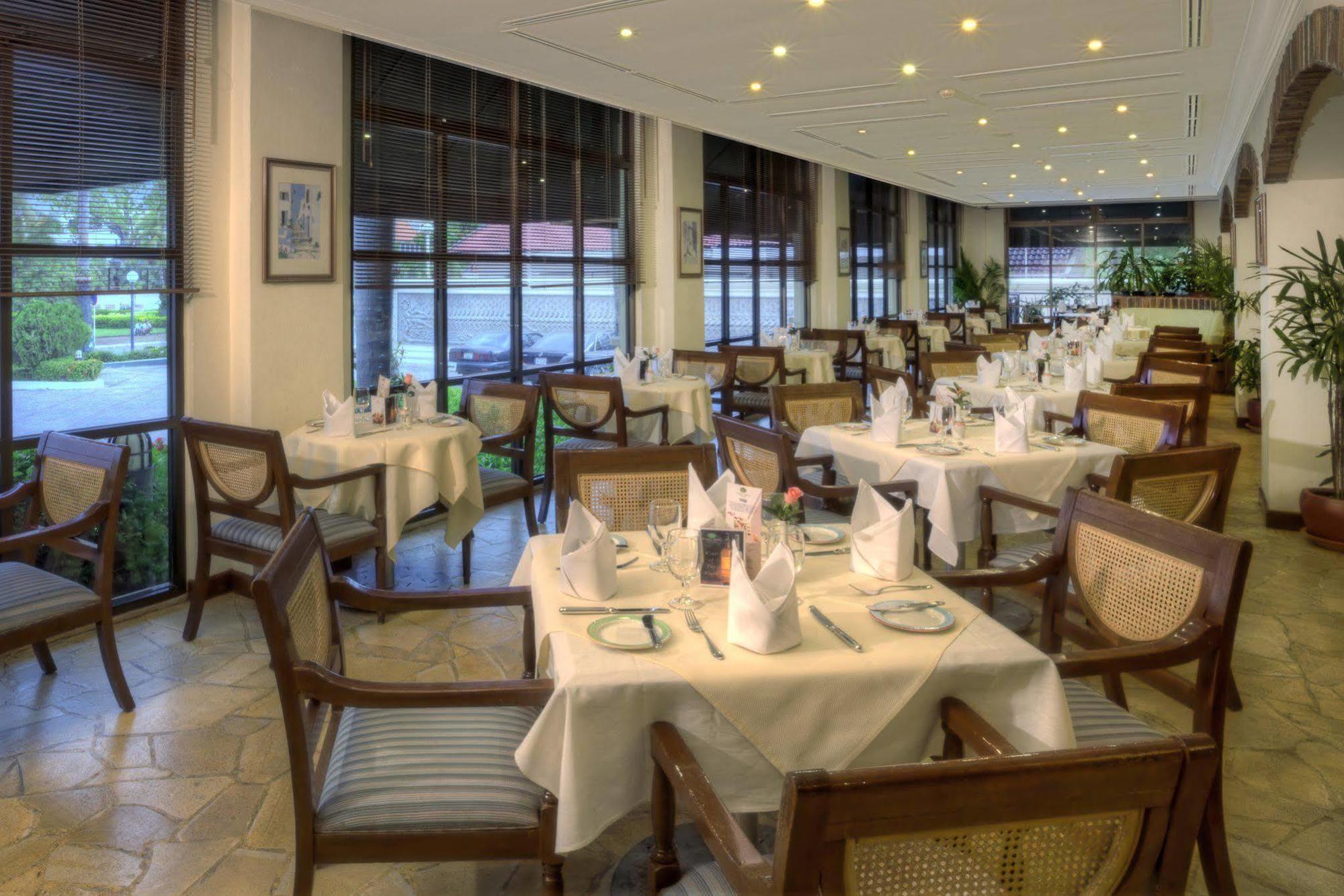 Sunway Hotel Phnom Penh Restaurante foto
